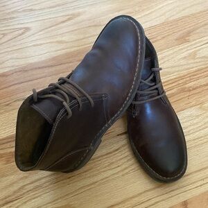 DOCKERS Tussock Chukka Boots Brown Men's 9.5 USA Leather ankle lace up comfort